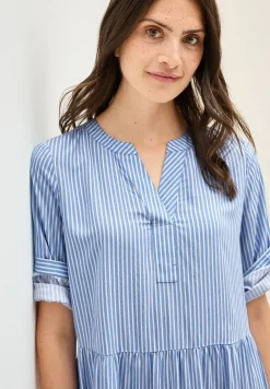 Gestreiftes Volant-Kleid