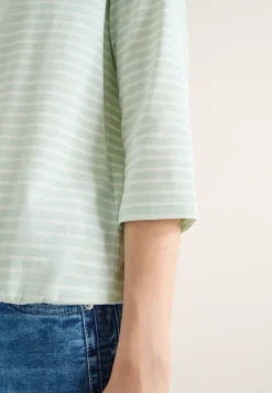 Gestreiftes Shirt