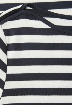 Gestreiftes Shirt