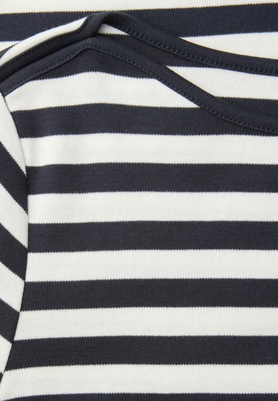 Gestreiftes Shirt