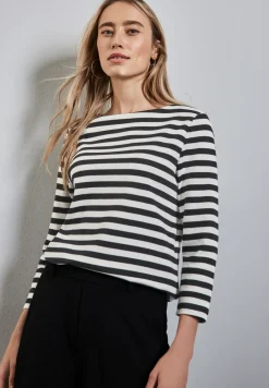 Gestreiftes Shirt