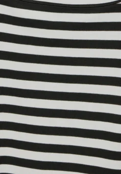 Gestreiftes Shirt