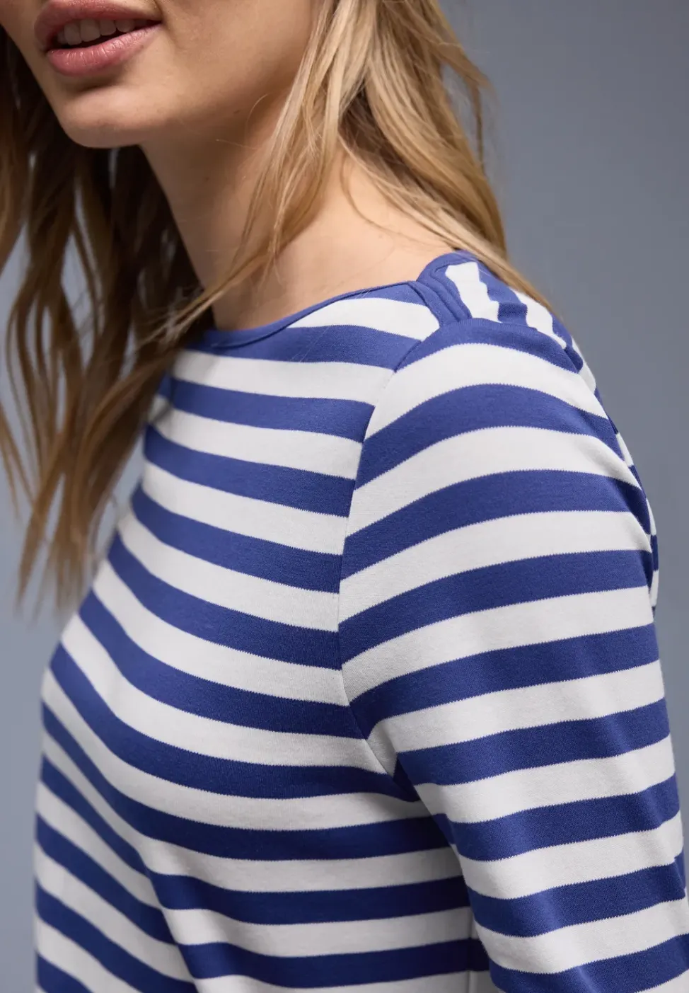 Gestreiftes Shirt