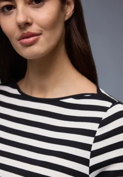 Gestreiftes Shirt