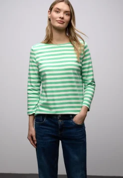 Gestreiftes Shirt
