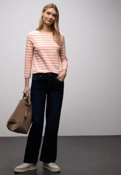 Gestreiftes Shirt