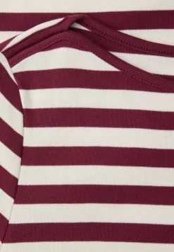Gestreiftes Shirt