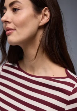 Gestreiftes Shirt