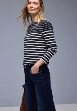 Gestreiftes Shirt