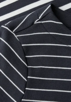 Gestreiftes Shirt