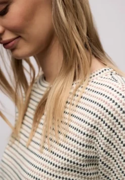 Gestreiftes Shirt