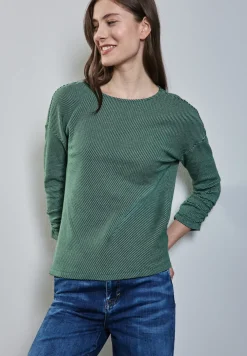 Gestreiftes Shirt