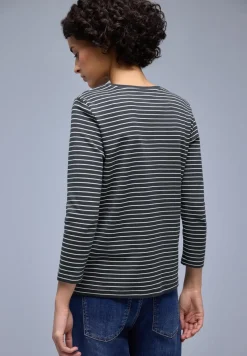 Gestreiftes Shirt