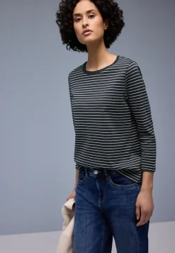 Gestreiftes Shirt