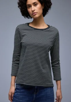 Gestreiftes Shirt