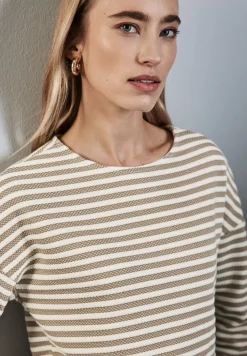 Gestreiftes Shirt