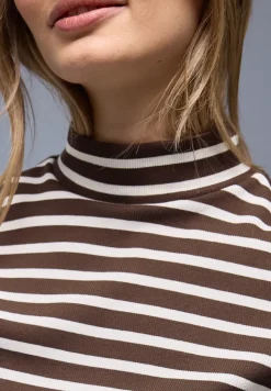 Gestreiftes Shirt