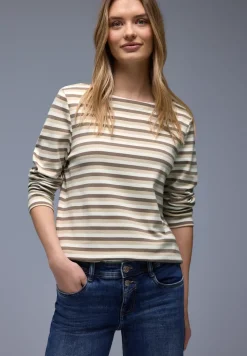 Gestreiftes Shirt