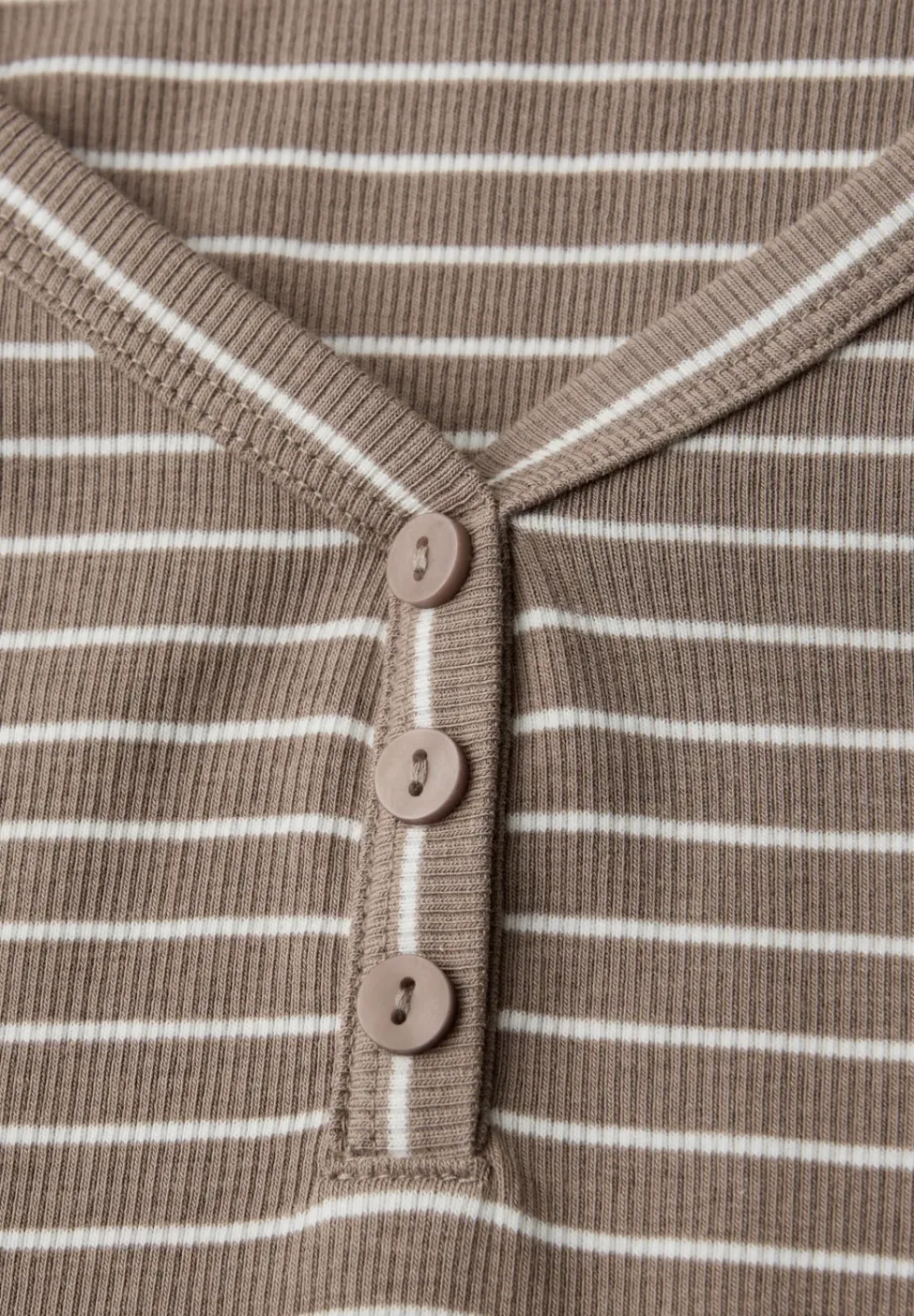 Gestreiftes Shirt