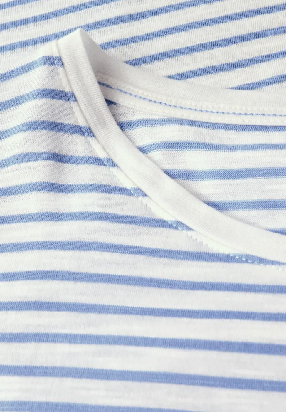 Gestreiftes Shirt
