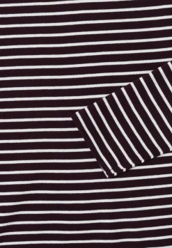 Gestreiftes Shirt