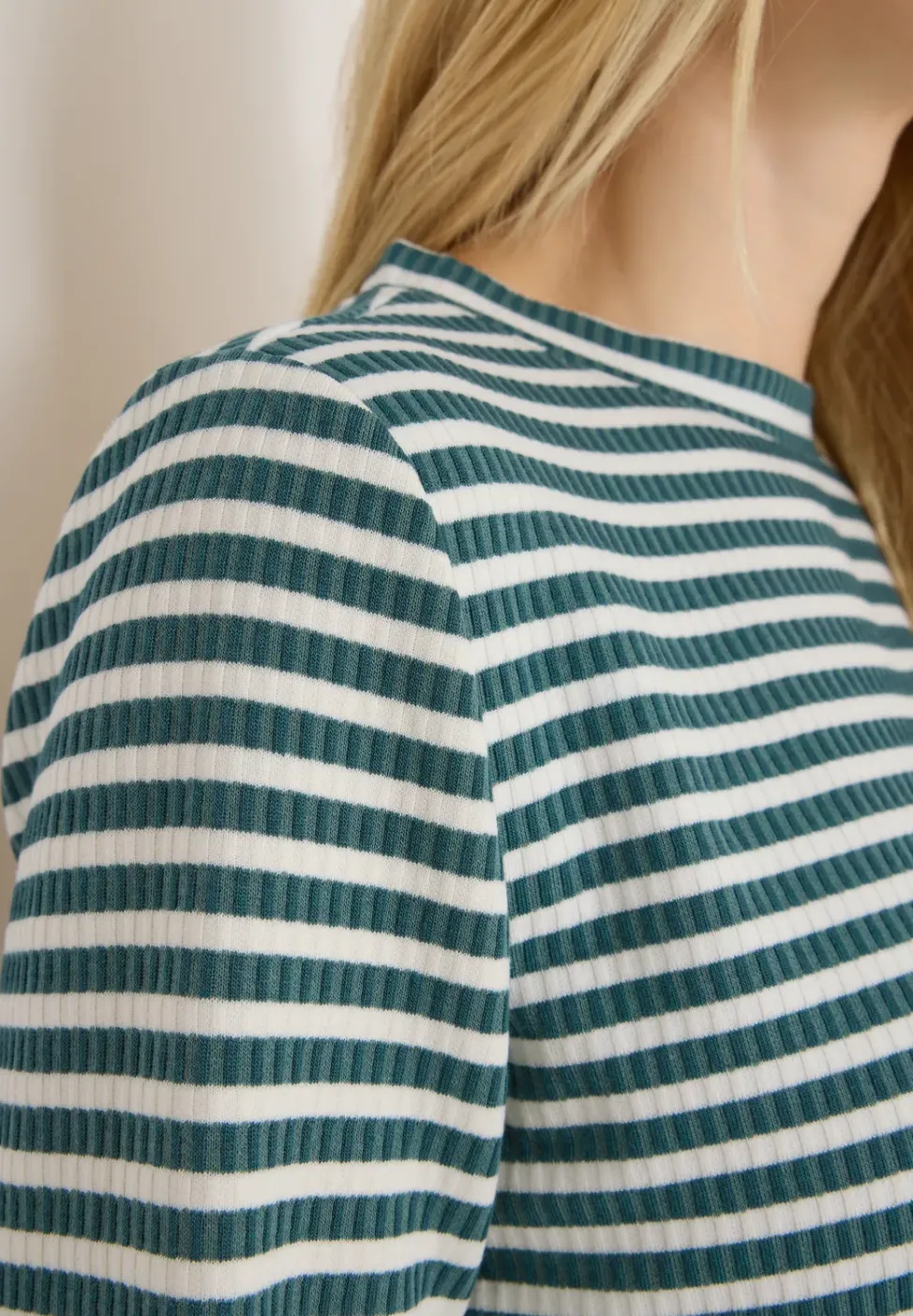 Gestreiftes Strukturshirt