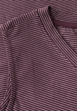 Gestreiftes Top