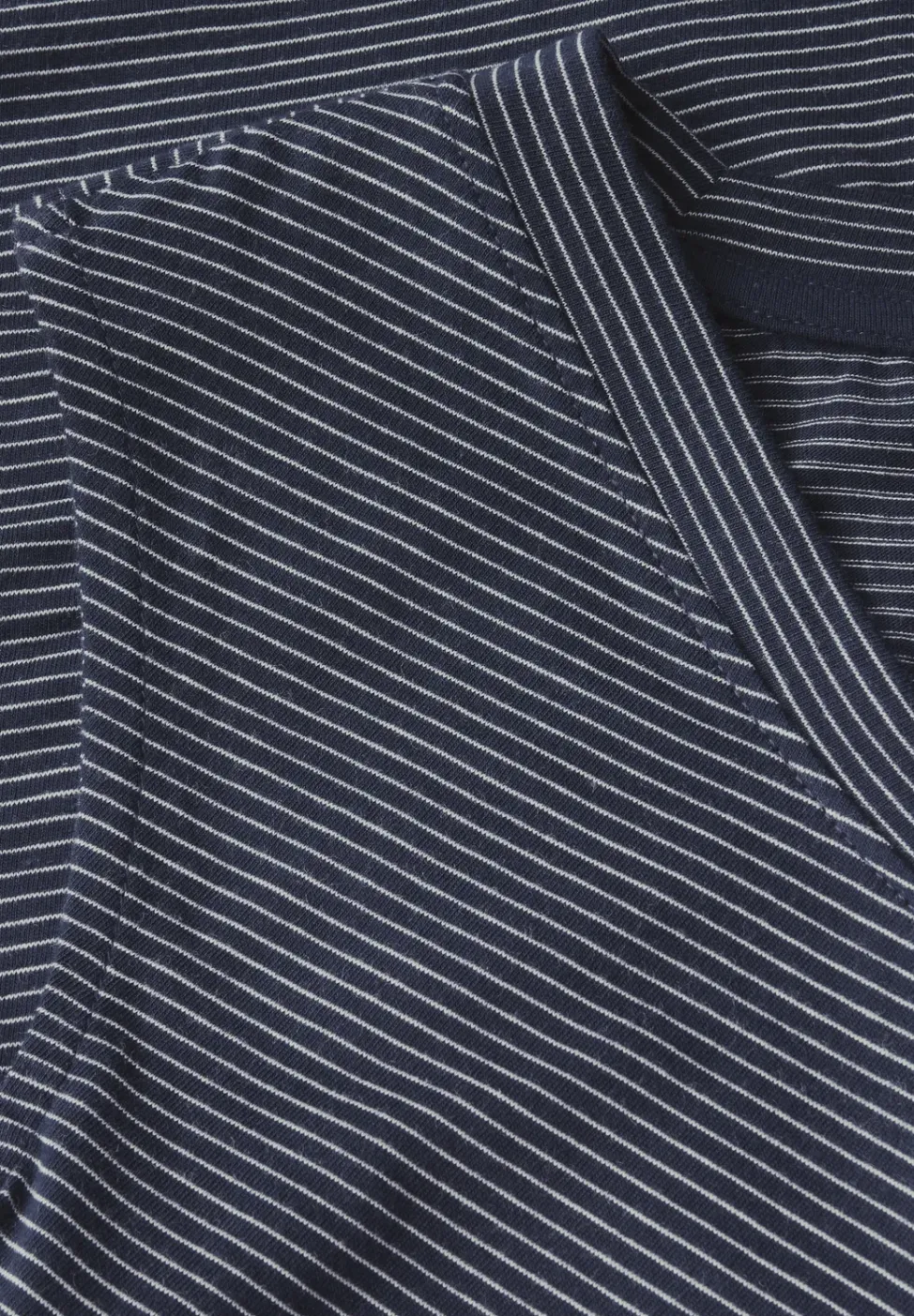 Gestreiftes Top