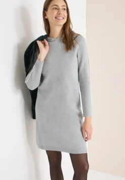 Glitzerkleid mit Kapuze