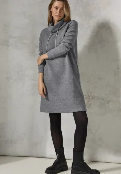 Glitzerndes Ottoman-Kleid