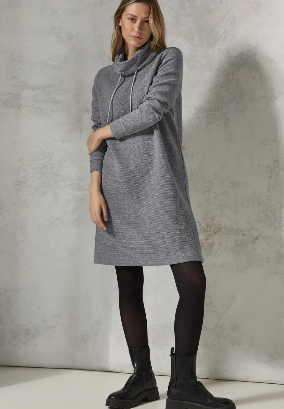 Glitzerndes Ottoman-Kleid