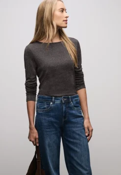 Glitzerndes Langarmshirt