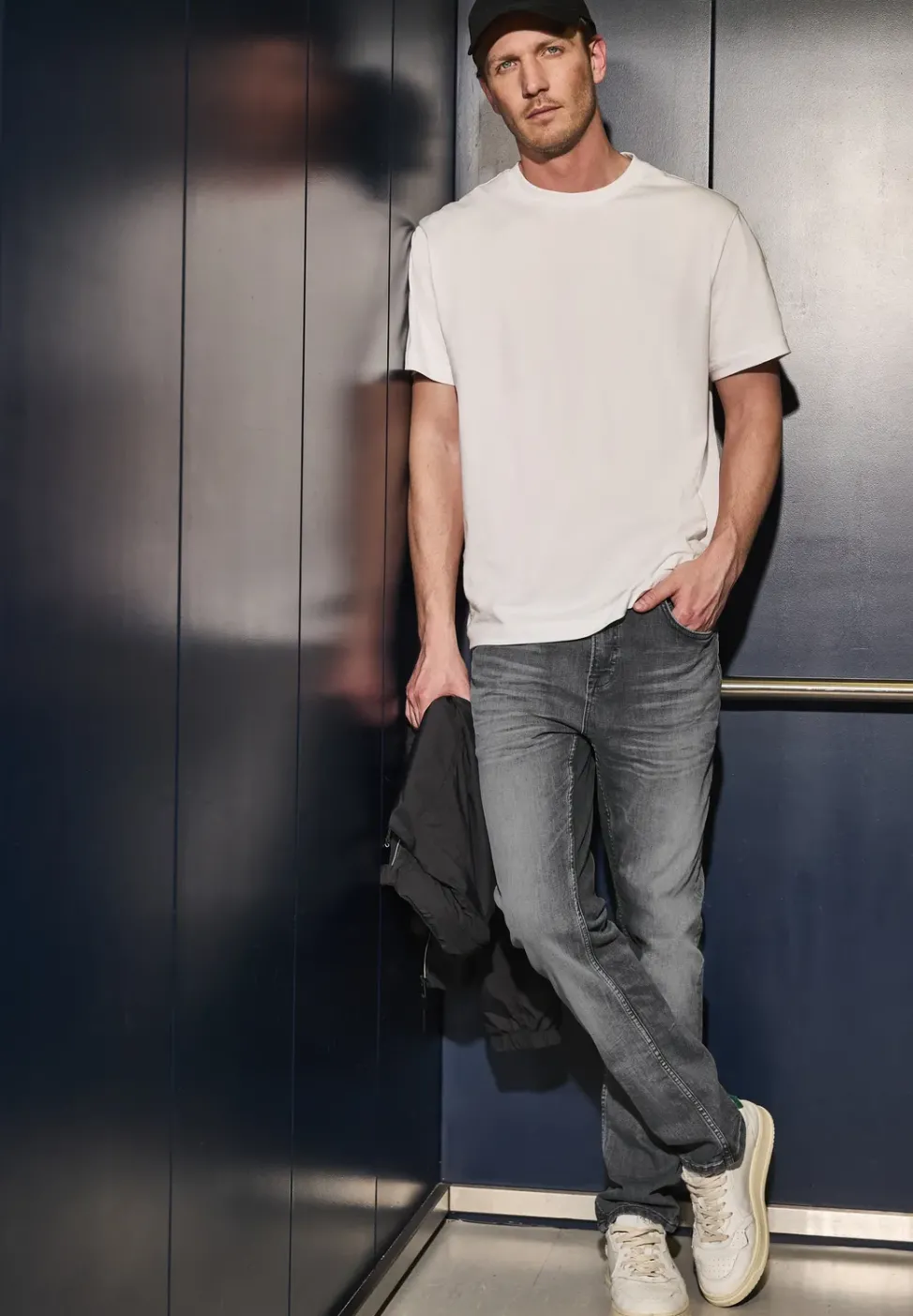 Graue Regular Fit Jeans