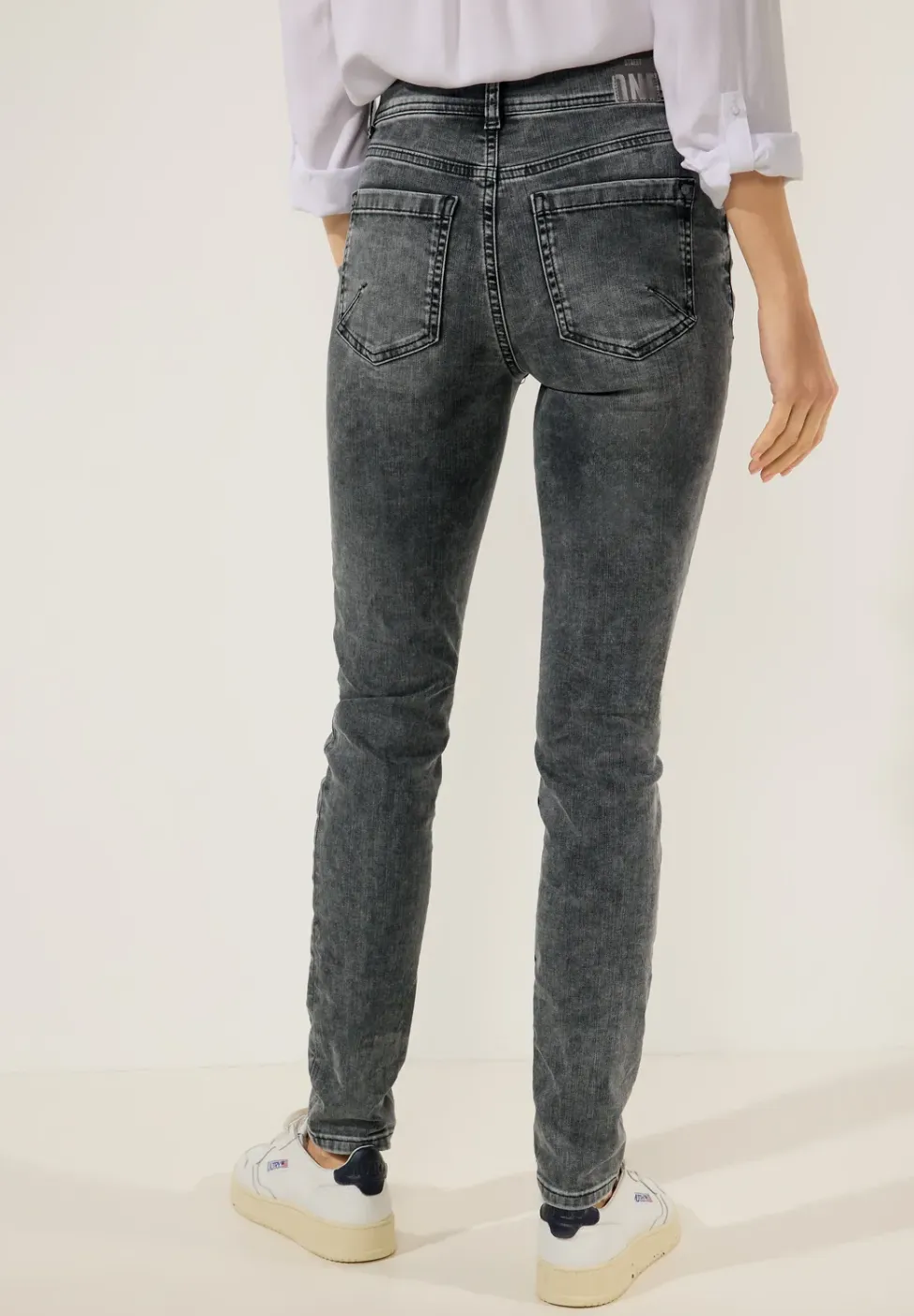 Graue Slim Fit Jeans