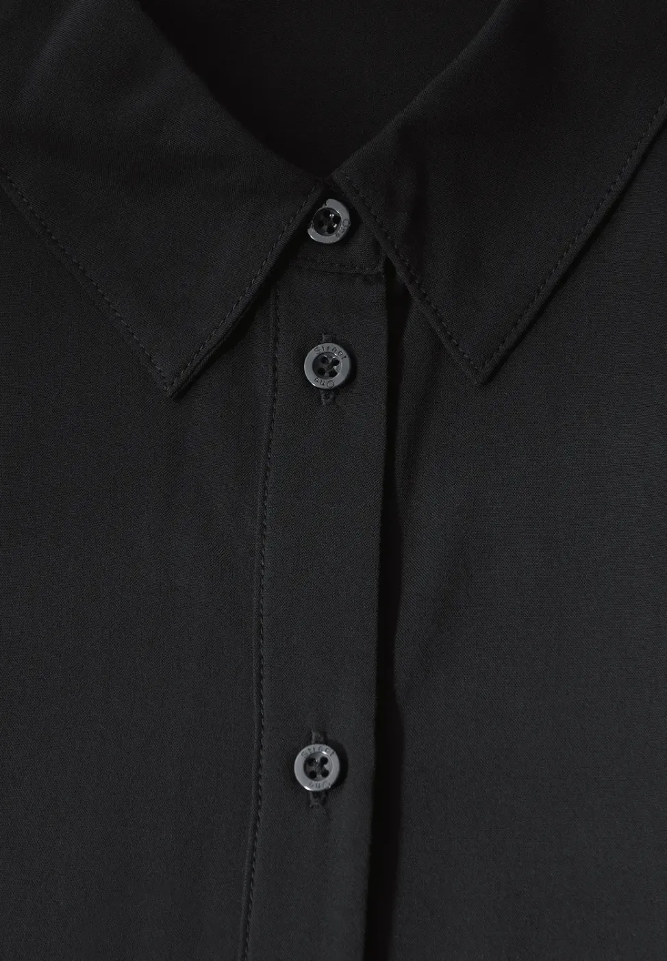Hemdbluse mit Leo-Details
