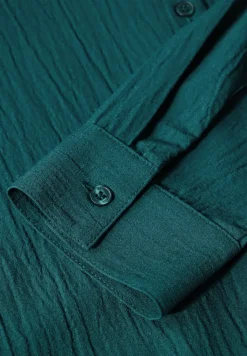 Hemdbluse mit Struktur