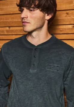 Henley Langarmshirt