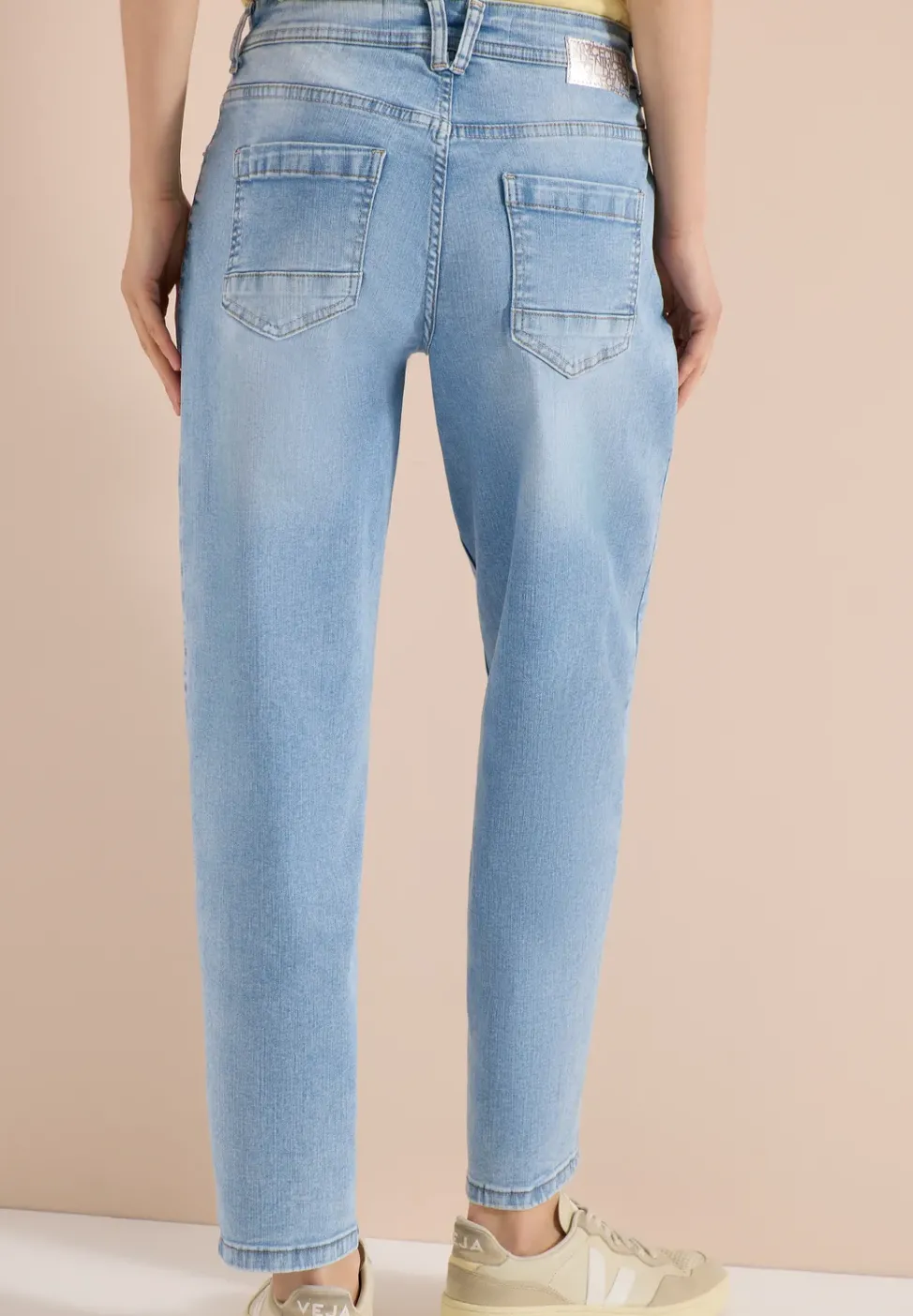 High Waist Barrel Leg Jeans im Loose Fit