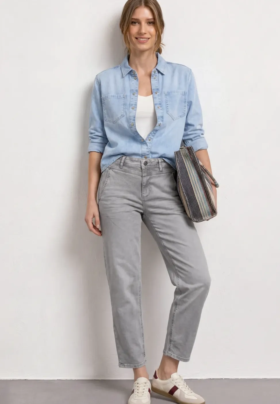 High Waist Barrel Leg Jeans im Loose Fit