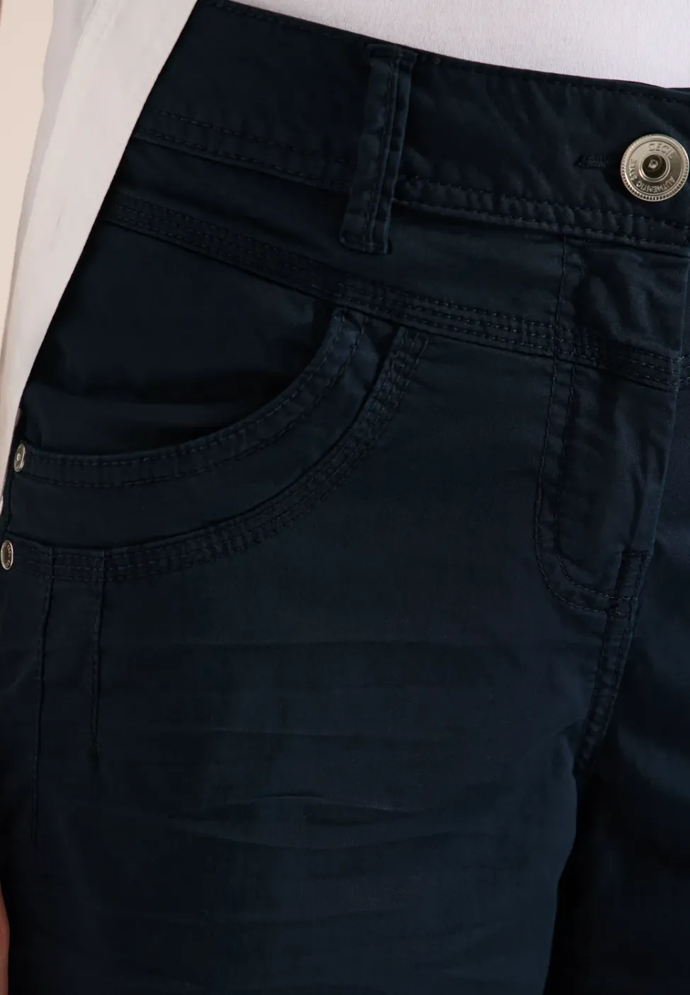 High Waist Flared Leg Hose im Loose Fit
