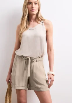High Waist Shorts mit Gürtel