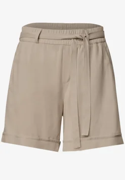High Waist Shorts mit Gürtel