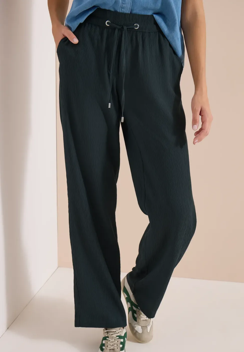 High Waist Straight Leg Hose im Loose Fit