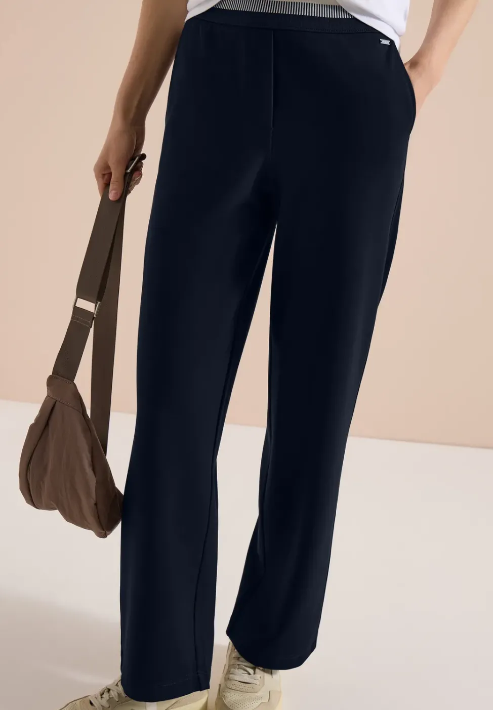 High Waist Straight Leg Hose im Loose Fit