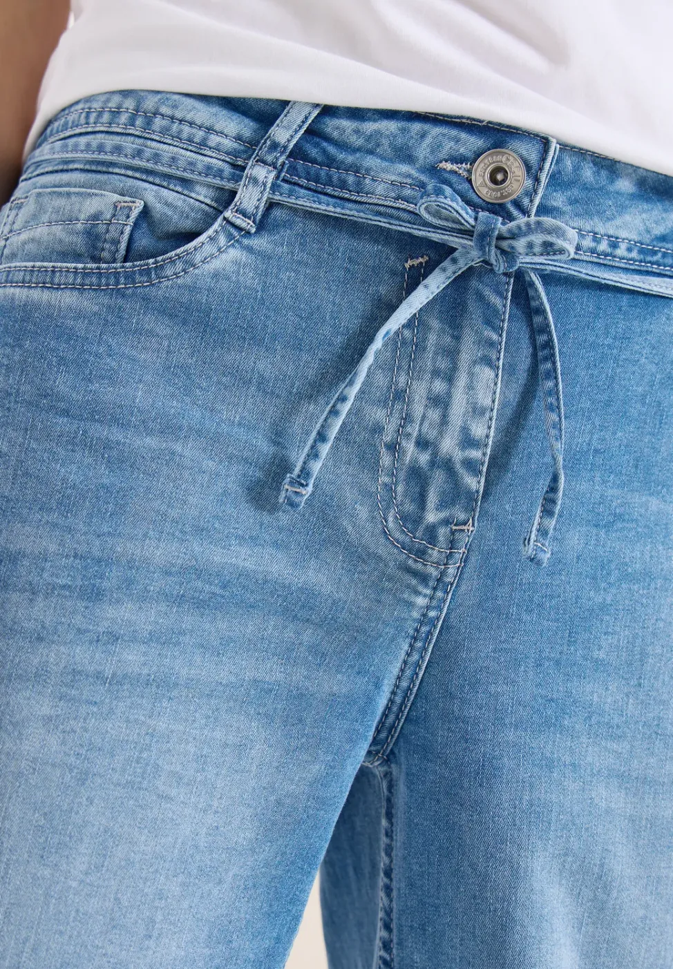 High Waist Straight Leg Jeans mit Loose Fit