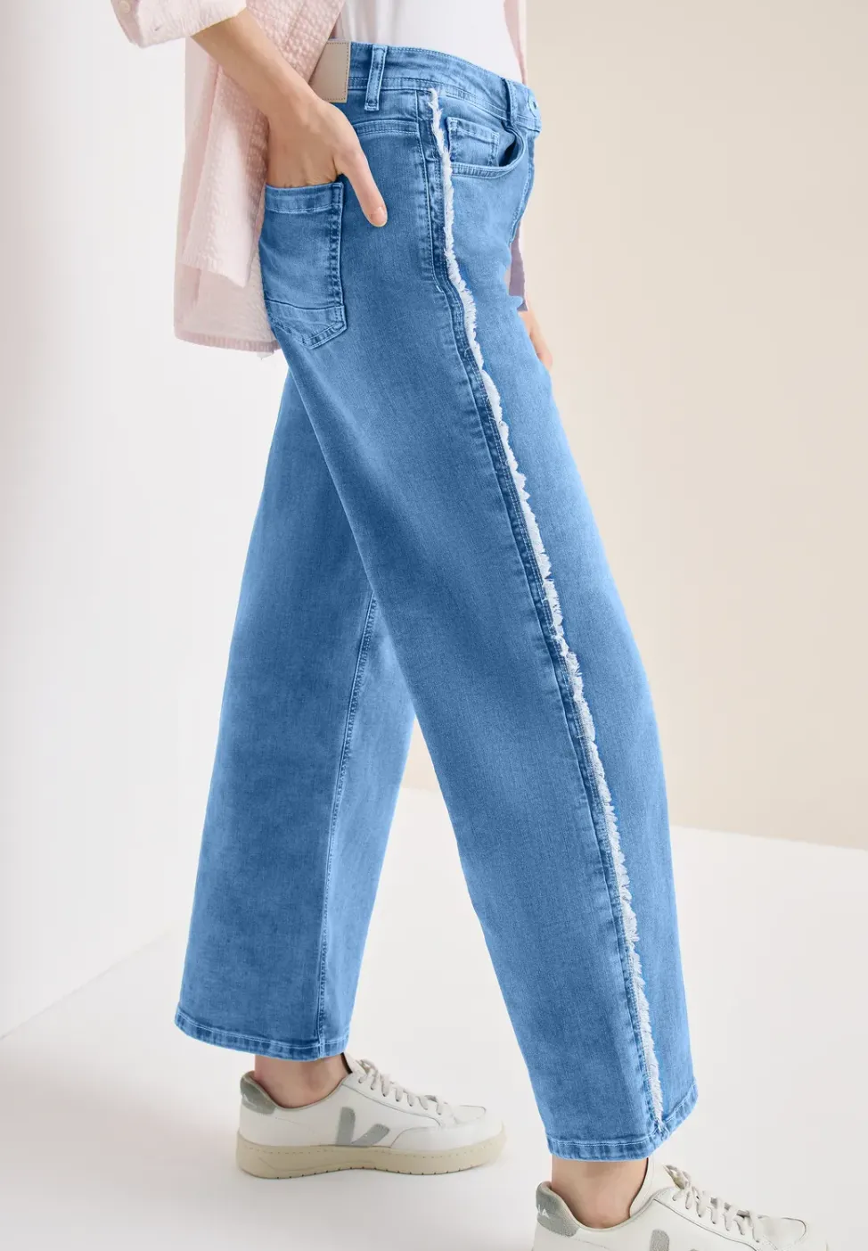 High Waist Wide Leg Jeans im Slim Fit
