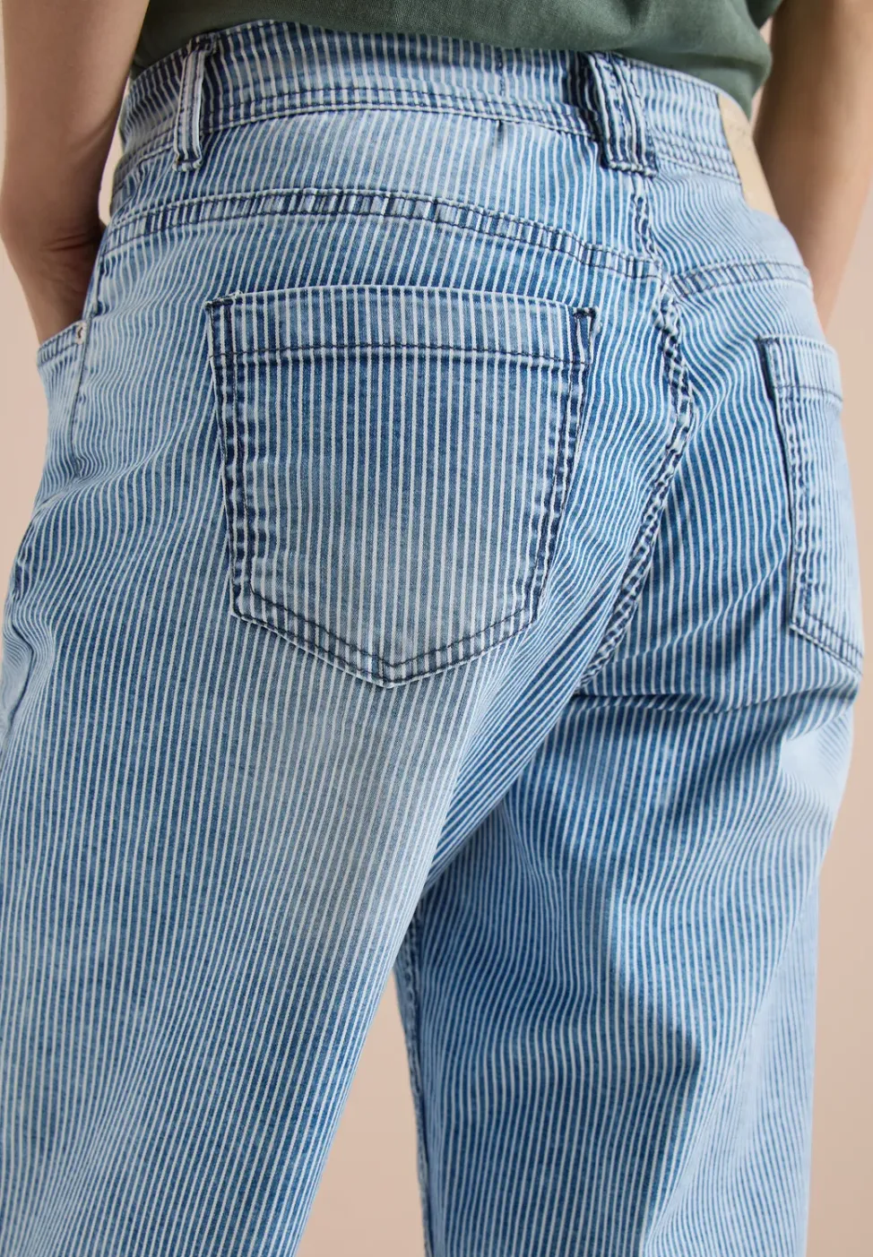 High Waist Wide Leg Jeans mit Streifen