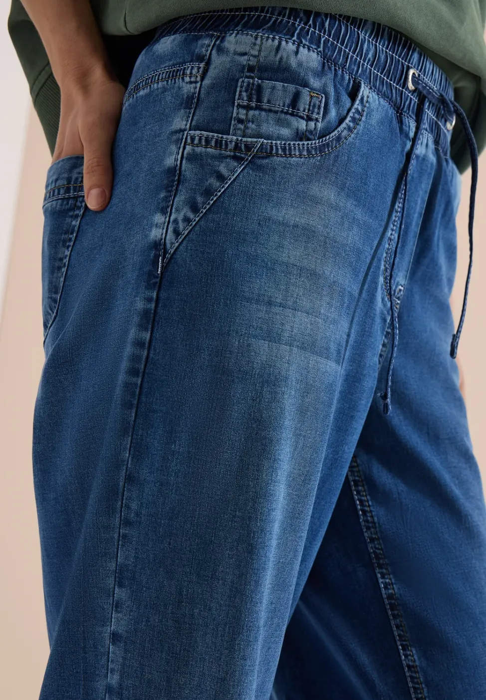 High Waist Wide Leg Jeans im Loose Fit