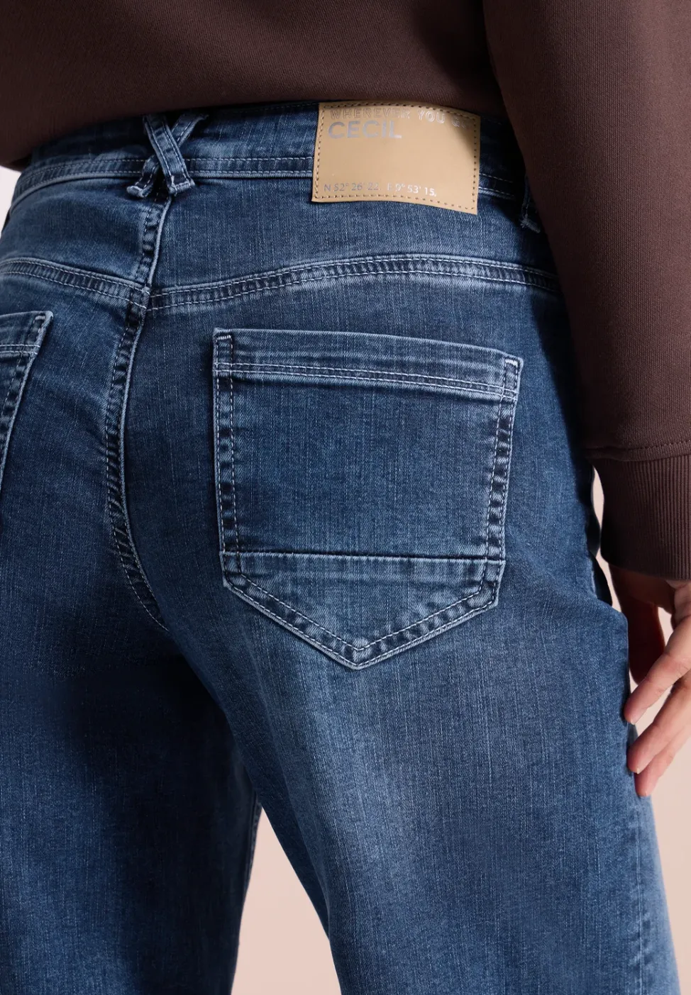 High Waist Wide Leg Jeans im Slim Fit