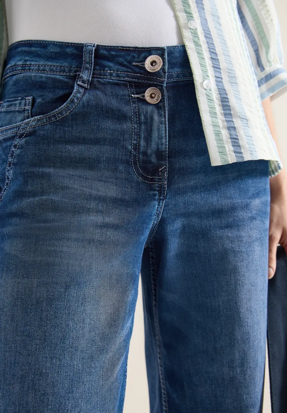 High Waist Wide Leg Jeans im Loose Fit